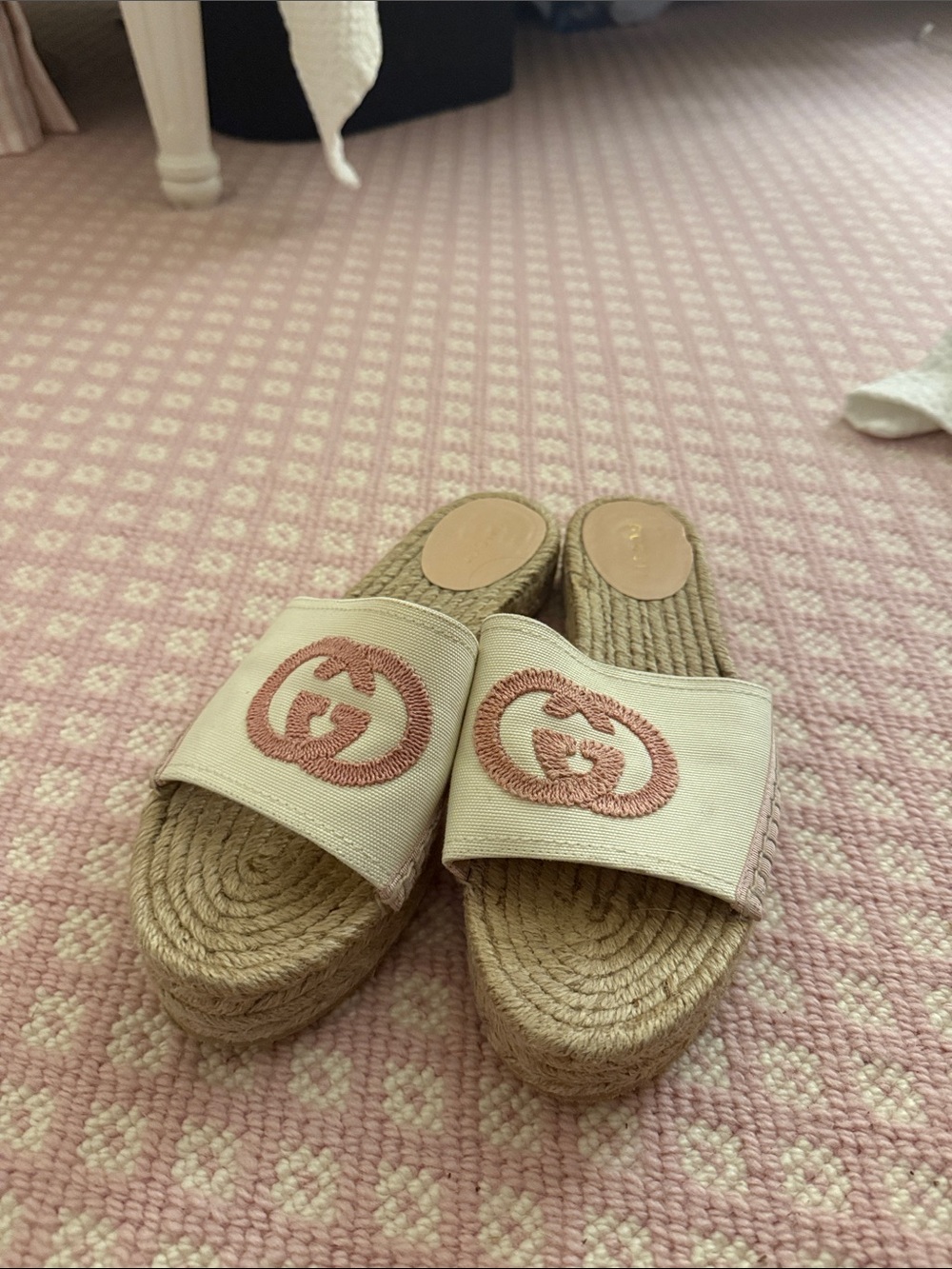 Gucci Cream Canvas Espadrille Slides with Pink Logo